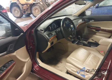 2011 Honda Accord 3.5 Ex-L z USA, uszkodzony, nr VIN 1HGCP3F86BA008335